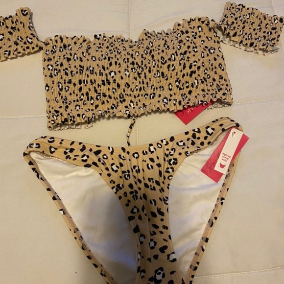 2 piece bikini - Picture 2 of 3